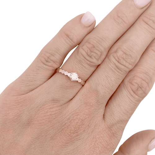 Bague 53 Bague CHAUMET "Bee" en or rose et diamant. 58 Facettes 34536