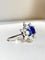 Bague 49 Bague en or blanc 18k ornée d'un saphir Birman non chauffé 58 Facettes