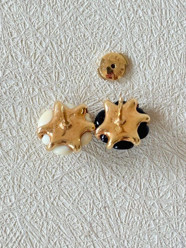 Boucles d'oreilles Boucles d'oreilles CHANEL Camélia 58 Facettes WC-2025-2135