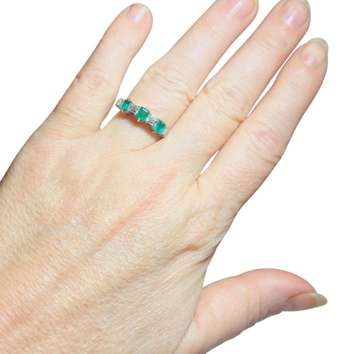 Bague 53 Bague Demi-alliance émeraudes et diamants , Or Blanc 18 Carat 58 Facettes 7822 A