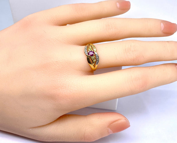 Bague 54 Bague or jaune et rubis 58 Facettes AB515