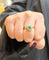 Bague 60 Bague marguerite anciennne en or émeraude et diamants 58 Facettes