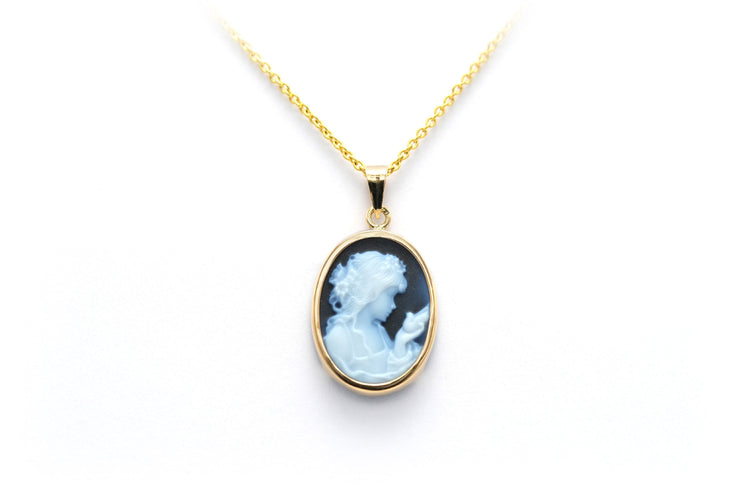Pendentif Pendentif contemporain en or jaune 18 carats serti d'un camée agate 58 Facettes 22596
