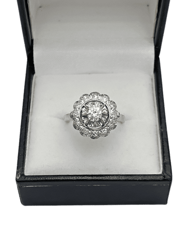 Bague 53 Bague Marguerite fleur vintage sertie de diamants en or 18k et platine 58 Facettes