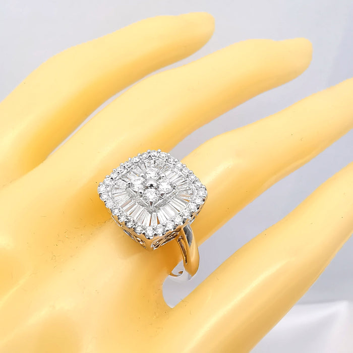 Anillo de oro blanco con diamantes