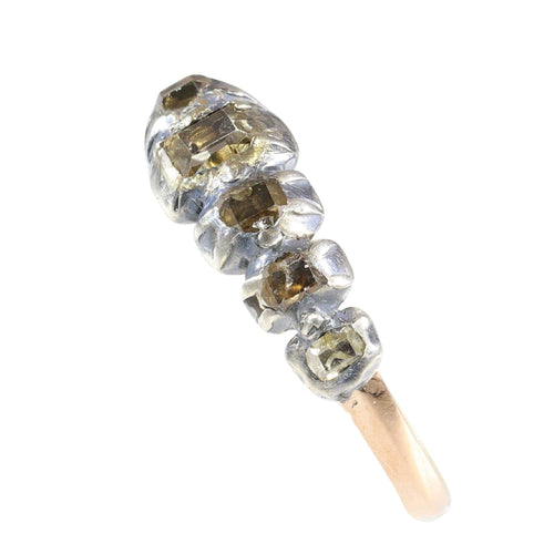 Bague 58 Murmures du passé : une bague en diamant baroque de 1700 58 Facettes 23331-0140