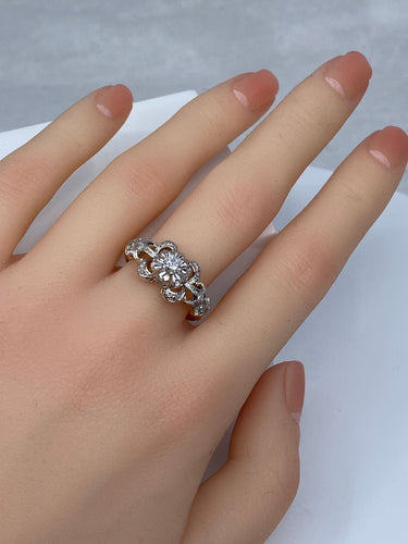 Bague 60 Bague jonc en Or blanc rubané & Diamants 58 Facettes