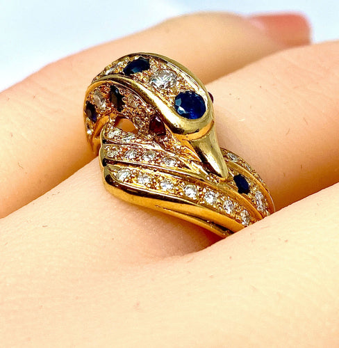 Bague Bague DAUPHIN en or jaune 18 carats, diamants ,saphirs et rubis 58 Facettes AB224