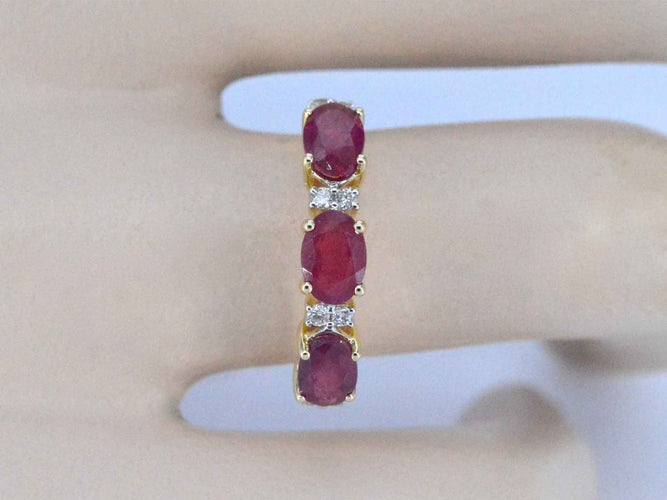 Bague Bague en or avec diamants et rubis 58 Facettes 2125