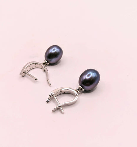 Boucles d'oreilles Boucles d'oreilles en or blanc diamants et perles grises 58 Facettes