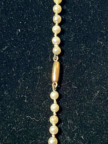 Colar de Pérolas de cultura - fecho em ouro amarelo 51,5 Cm 