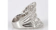 Bague 55 Importante bague en or gris diamants 7 Cts 58 Facettes