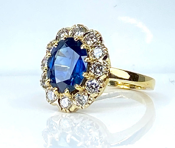 Bague 50 Bague marguerite en or jaune 18 carats, saphir 3,50 carats et diamants 58 Facettes AB548