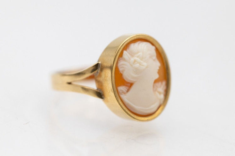 Bague 53 Parure ancienne en or, bague et boucles d'oreilles avec camée, Suède. 58 Facettes 10938