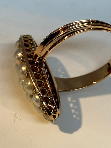 Markýzový prsten s jemnými perlami a diamanty