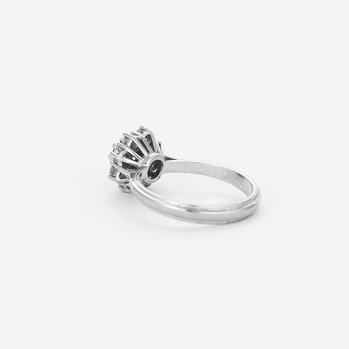 Bague 53 Bague marguerite or gris saphirs et diamants 58 Facettes GU66