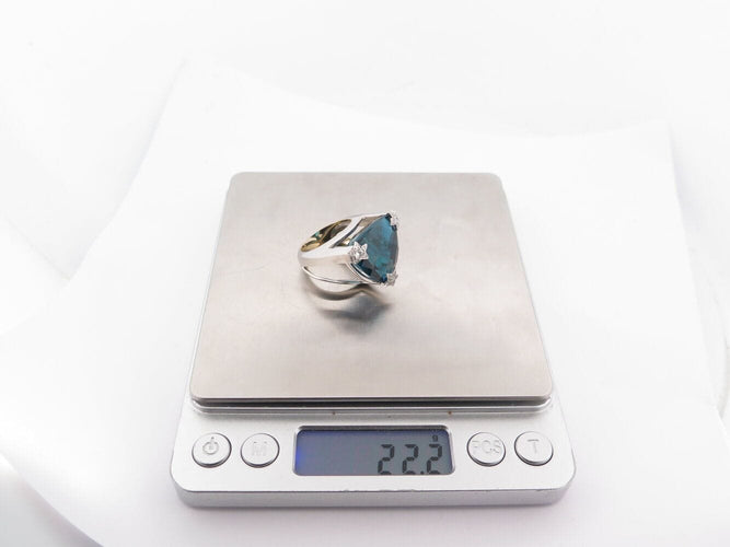 Bague 54 bague cocktail t54 or blanc 18k topaze trillion london blue diamants 0.25ct 58 Facettes 270140