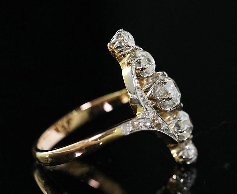 Bague 49 Bague Belle Epoque de forme marquise en diamants 58 Facettes