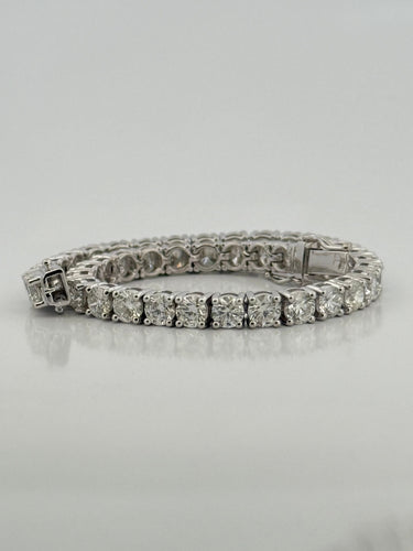 Bracelet Rivière de diamants exceptionnelles , or blanc 18 carats 58 Facettes