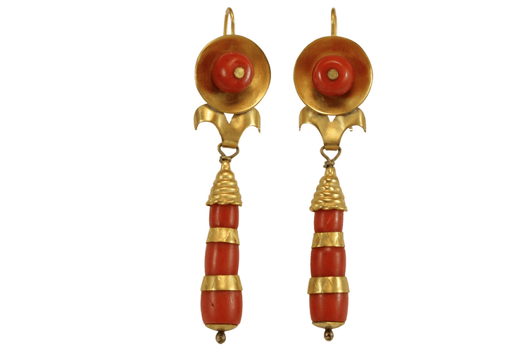 Boucles d'oreilles Boucles d'oreilles antiques en or corail 58 Facettes 7672