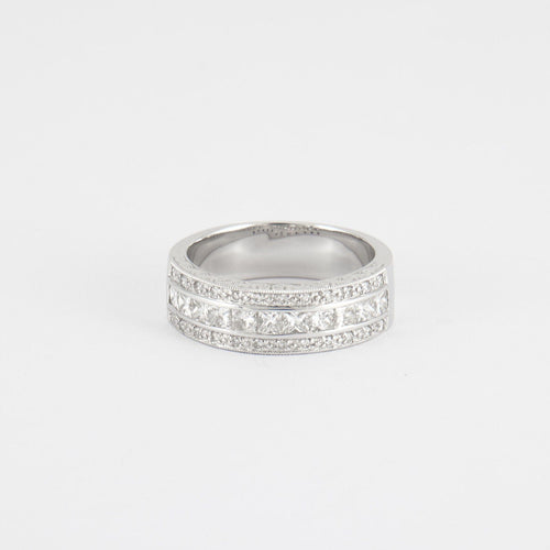 Hvidguld og diamantring