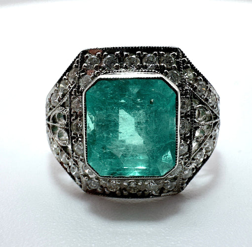 Bague 53 Bague vintage en platine ornée de diamants et d'une émeraude 58 Facettes 50365