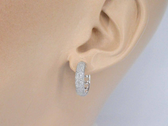 Boucles d'oreilles Boucles d'oreilles en or blanc avec de vrais diamants 58 Facettes 2113