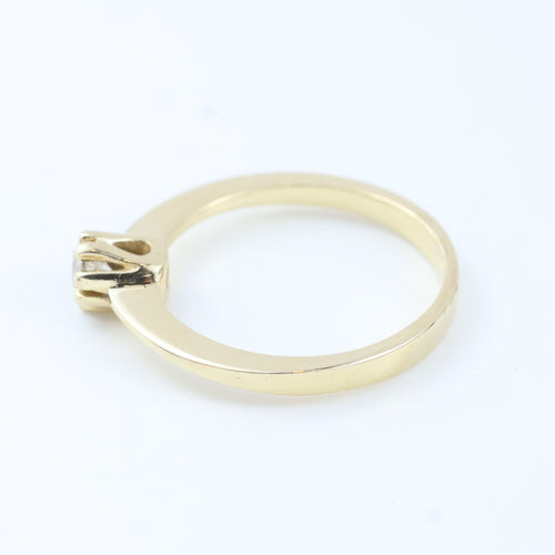 Bague 55 Solitaire en or jaune avec diamant taille brillant 58 Facettes 130003