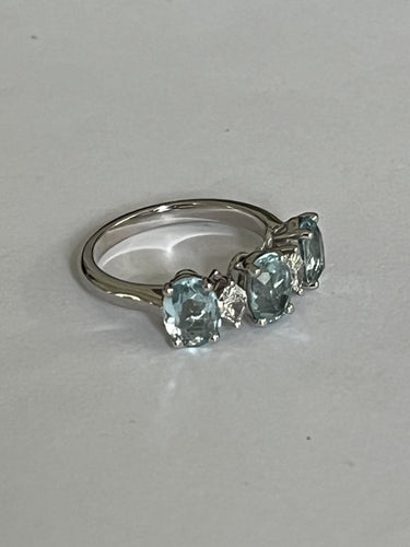 Bague 52 Bague or gris aigues-marines diamants 58 Facettes 4627