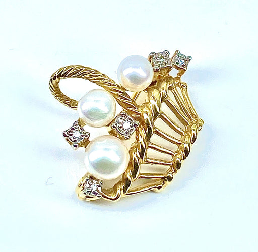 Broche Broche panier en or jaune, 3 perles et 5 diamants 58 Facettes AB467