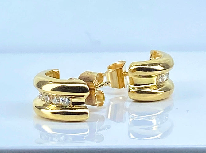 Boucles d'oreilles Paire de boucles d’oreilles en or jaune 18 carats et diamants 58 Facettes AB566