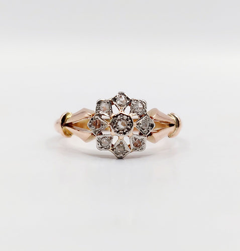 Bague 54 Ancienne bague marguerite or rose, diamants taille rose (circa 1900) 58 Facettes A05495