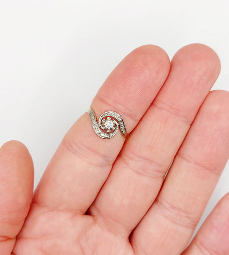 Bague 53.5 Bague tourbillon or jaune, platine et diamants (circa 1920) 58 Facettes A06335