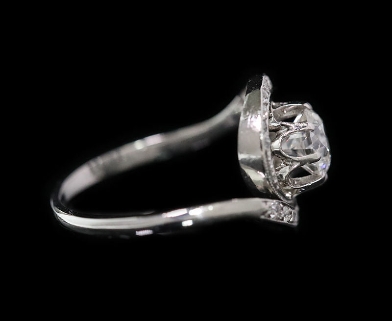 Alter Tourbillonring aus Platin und Diamant.