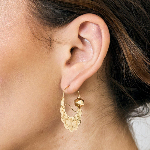 Boucles d'oreilles Paire de créoles savoyardes anciennes en or trois tons 58 Facettes MB5