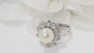 Bague 51 Bague vintage en or blanc, perle de culture et diamants 58 Facettes 32084