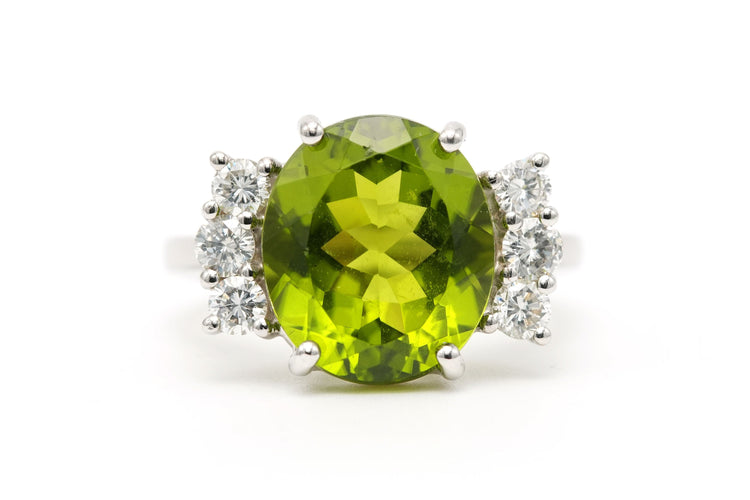 Bague 56 Bague contemporaine - Bague en or blanc 18 carats, péridot et diamants 0,66 ct 58 Facettes 23249