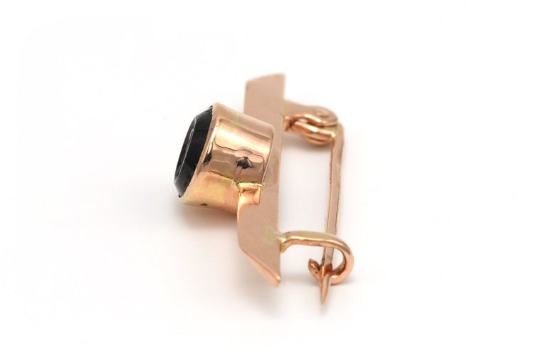 Broche Broche Napoléon III en or rose sertie d'un grenat 58 Facettes B265