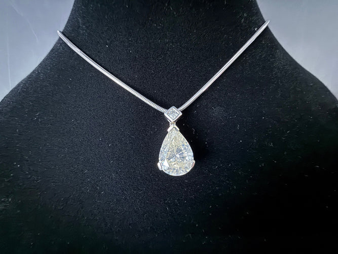 Pendentif Pendentif diamant poire de 5 carats (SI-I/J) 58 Facettes