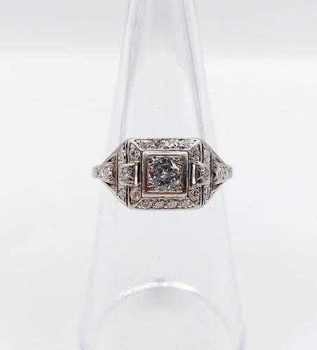 Bague 52 Bague tank art deco Platine diamant 0,25 carats entouré de diamants ronds (circa 1920) 58 Facettes A05355