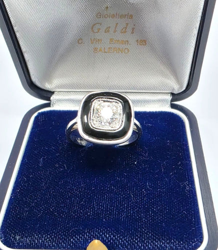 Bague 54 Bague en platine ornée d'onyx taillé à la main et d'un gros diamant taille ancienne 58 Facettes