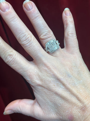 Bague 51 Bague Or blanc Diamants princesse 58 Facettes 2640 A