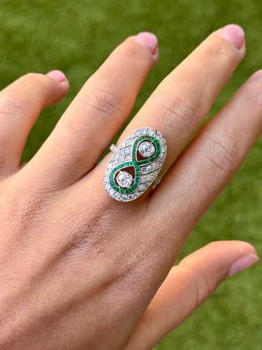 Bague 54 Bague de style Art déco en platine avec diamants et émeraudes 58 Facettes