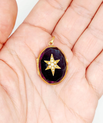 Valokuvamedaljonki, antiikkinen keltakultainen medaljonki, violettia lasia ja helmi 