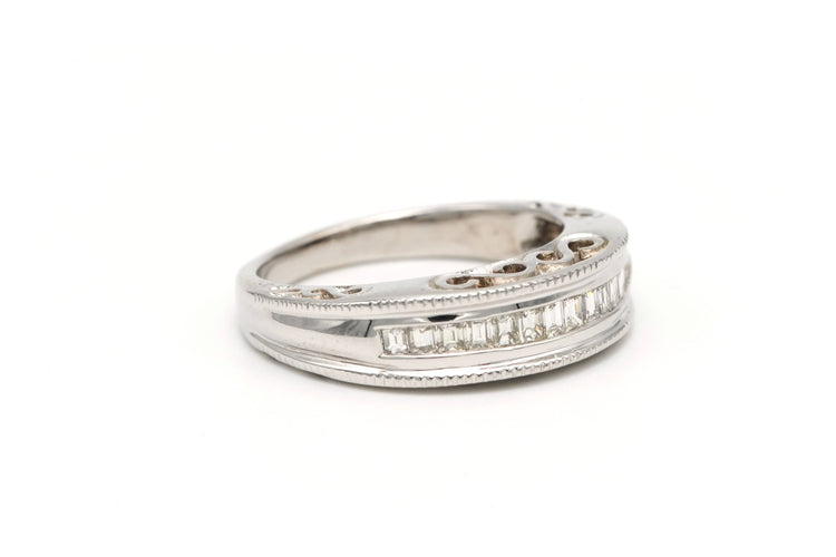 Bague 53 Bague contemporaine en or blanc sertie de diamants 58 Facettes 19457