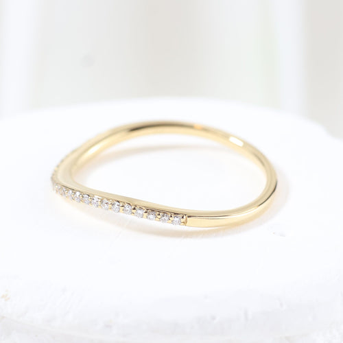 Bague 54 Bague en or jaune sertie de diamants taille brillant 58 Facettes J020000200