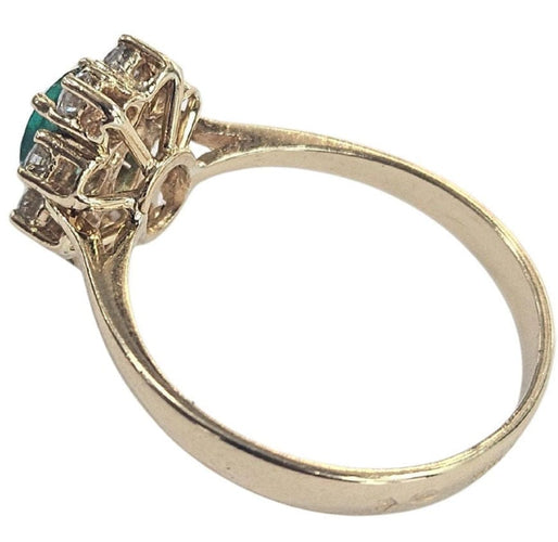 Bague 55.5 Bague rosette contemporaine en or jaune avec une émeraude de 0,6 ct AA+ et des diamants de 0,32 ct 58 Facettes E37