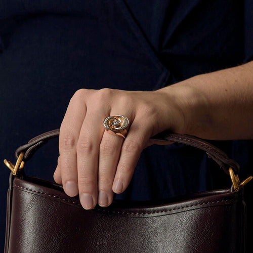 Prsten typu Tank ze zlata a diamantů 