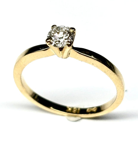 Bague 53.5 Bague solitaire en or jaune avec diamant taille brillant 58 Facettes E09
