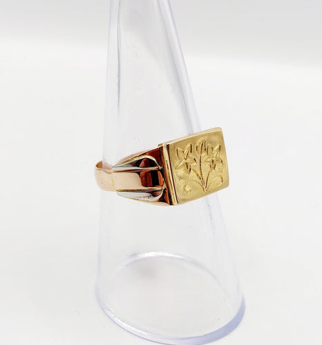 Bague 55.5 Bague chevalière antique fleurs finement ciselées en trois ors 18k 58 Facettes A06432